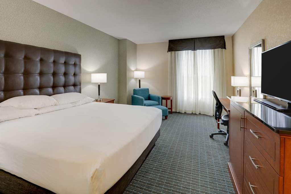 Drury Inn & Suites Phoenix Chandler Fashion Center Rum bild