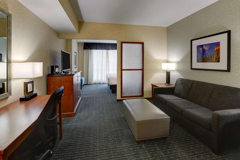 Drury Inn & Suites Phoenix Chandler Fashion Center Rum bild