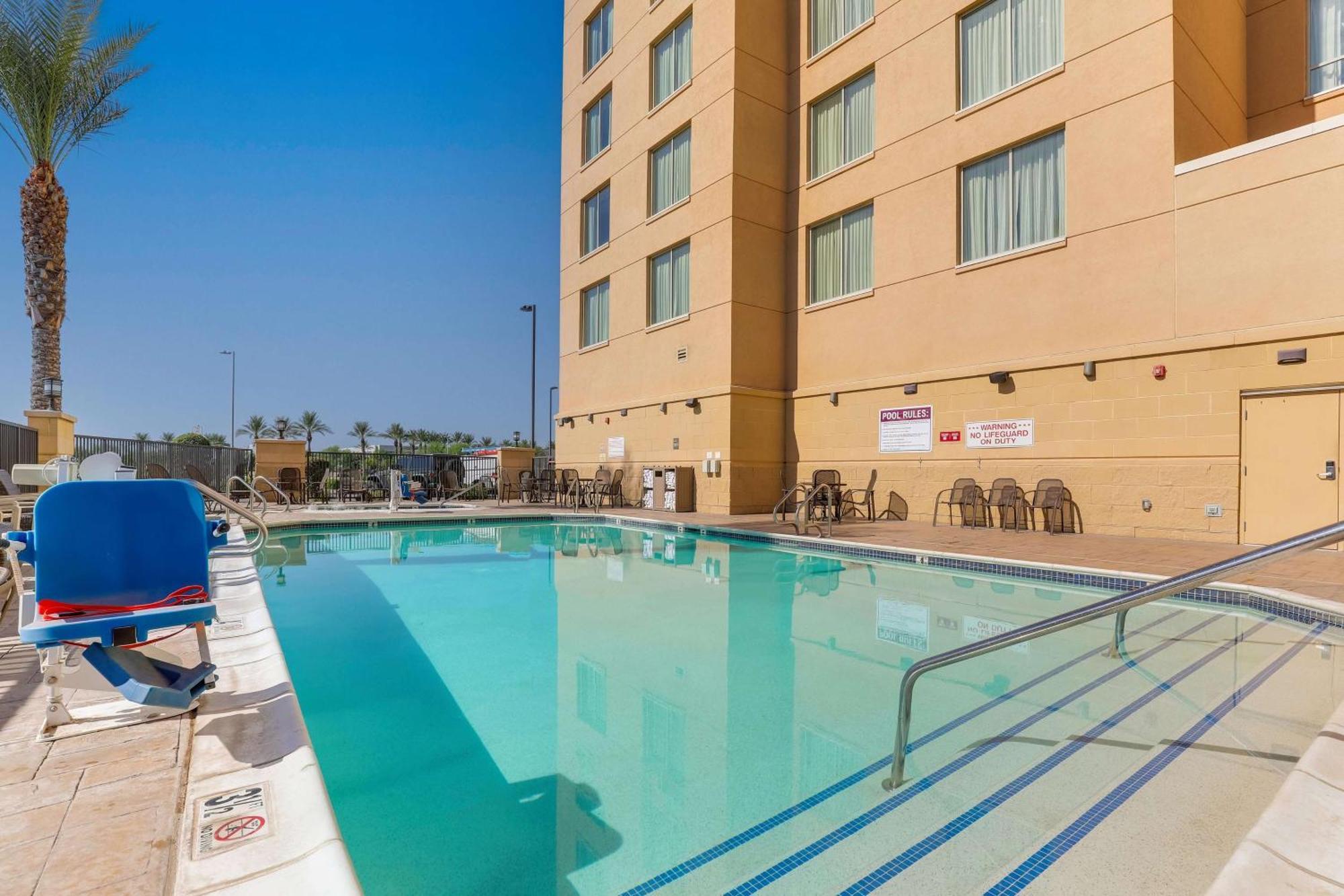 Drury Inn & Suites Phoenix Chandler Fashion Center Exteriör bild